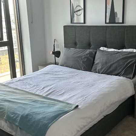 Spacious Modern 1 Bed Apartment. Londres Exterior foto
