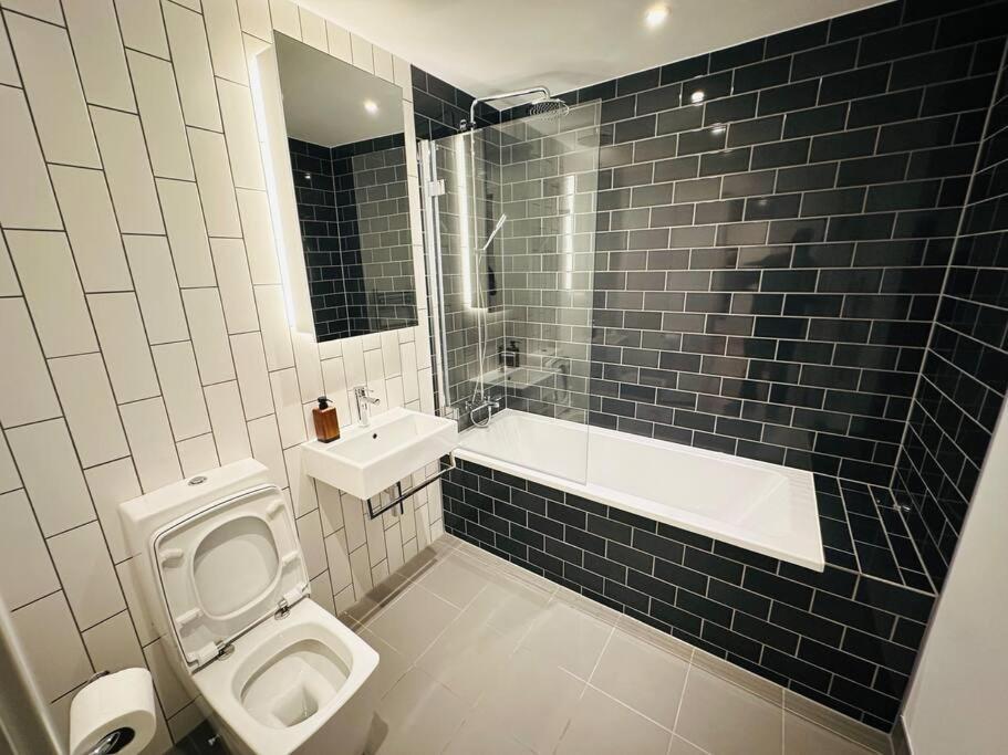 Spacious Modern 1 Bed Apartment. Londres Exterior foto